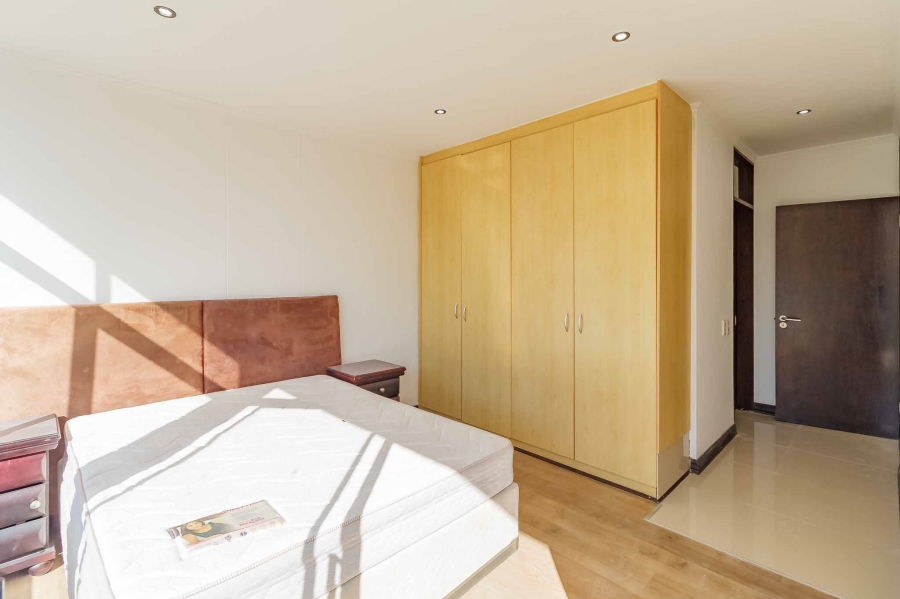 To Let 2 Bedroom Property for Rent in Sea Point Western Cape